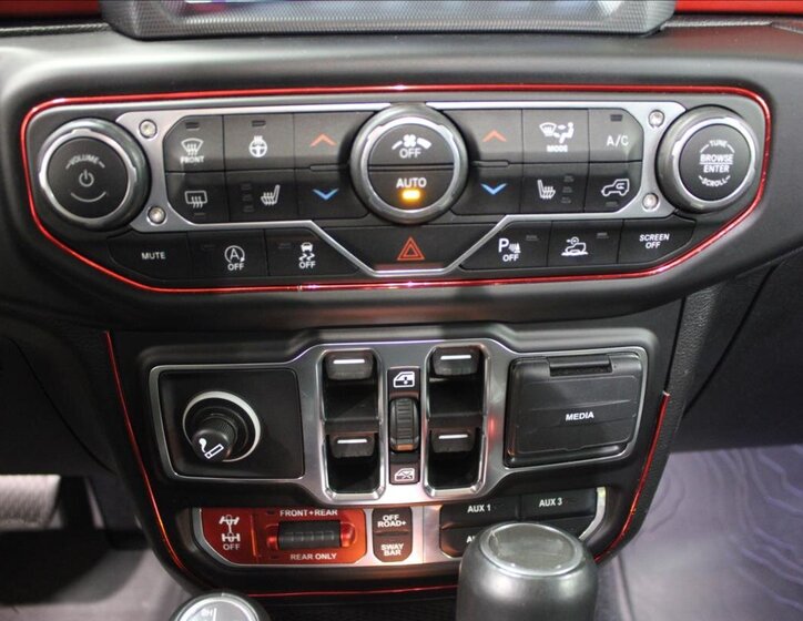 Jeep Wrangler Ostatní 2,0 l 200 kw