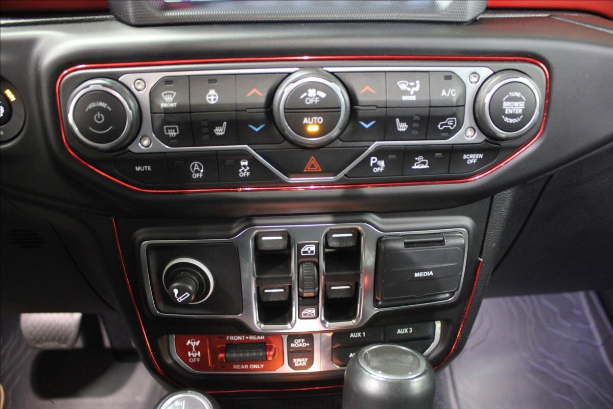 Jeep Wrangler Ostatní 2,0 l 200 kw