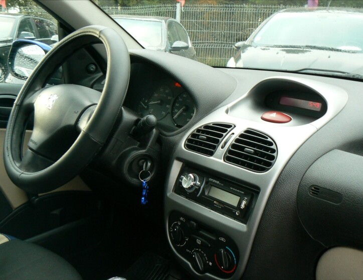 Peugeot 206 14