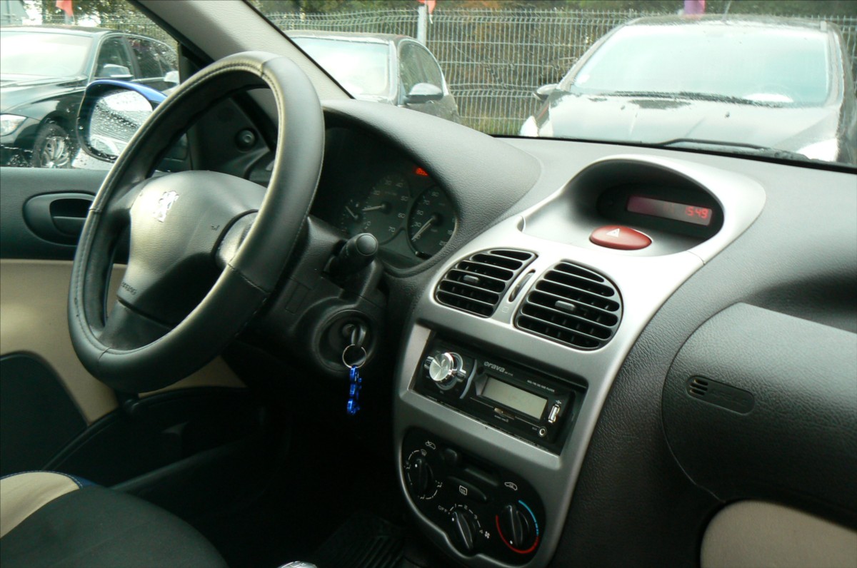 Peugeot 206