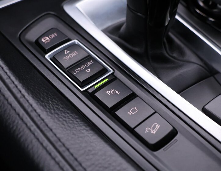 BMW X6 SUV / Terénní 3,0 l 190 kw