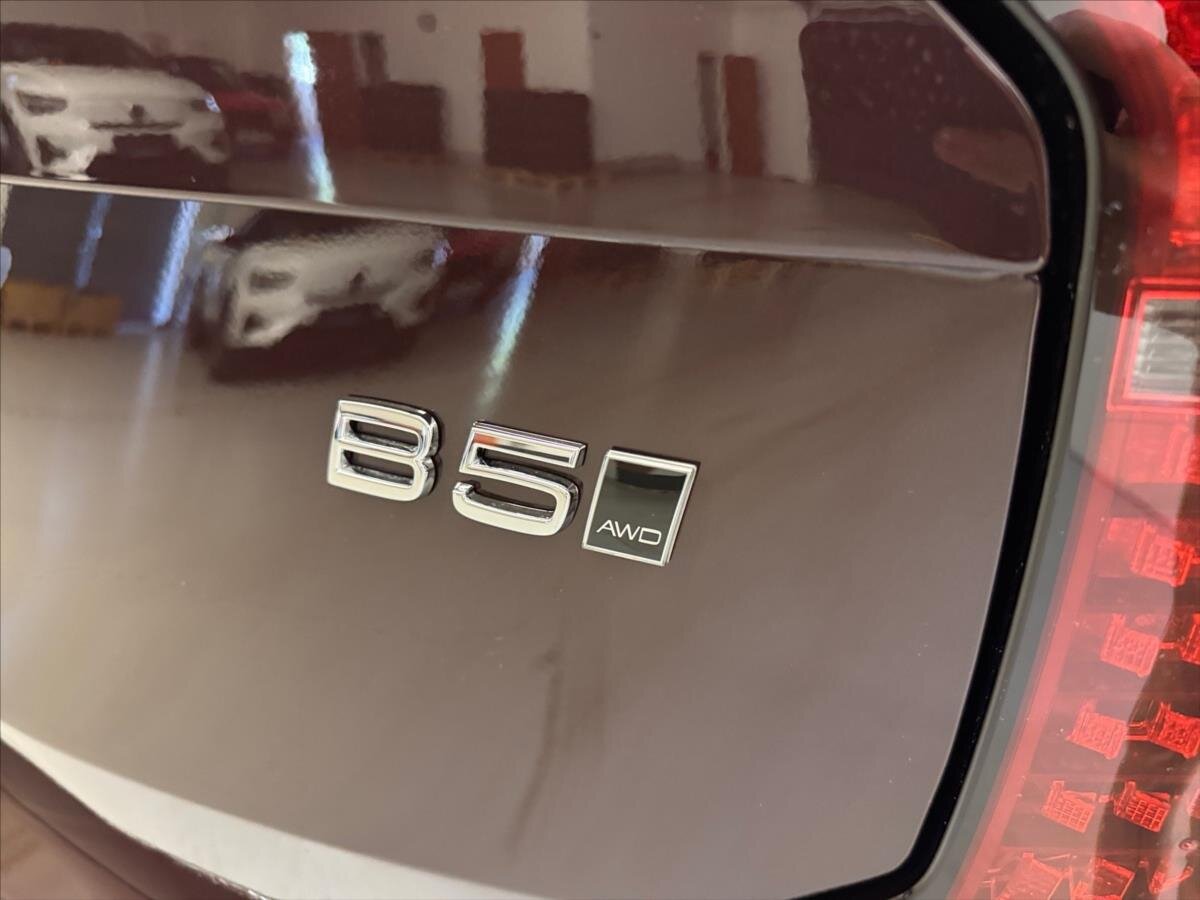 Volvo XC90 SUV 2,0 l 184 kw