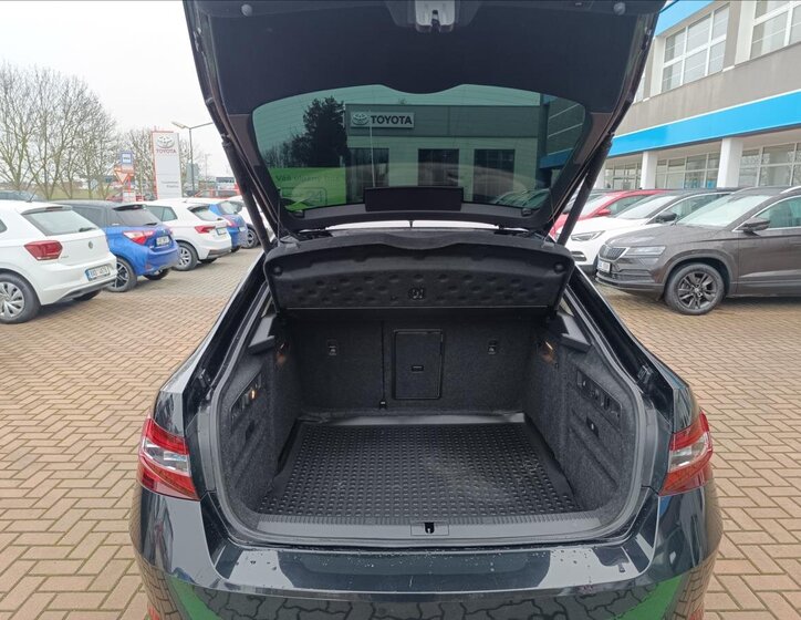 Škoda Superb Liftback 2,0 l 140 kw