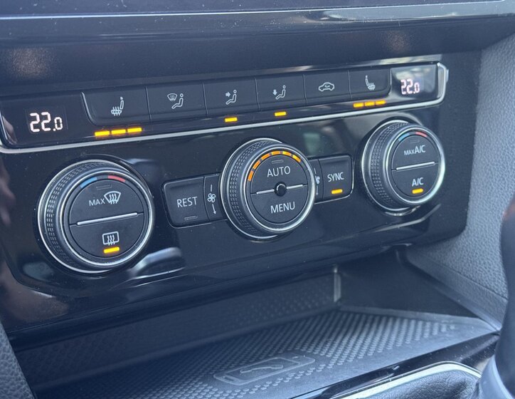 Volkswagen Passat Kombi 2,0 l 110 kw