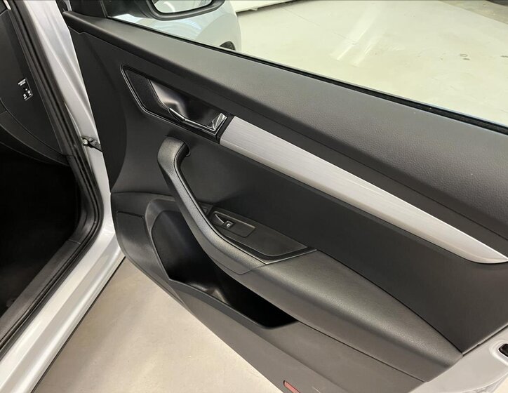 Škoda Karoq SUV / Terénní 1,5 l 110 kw