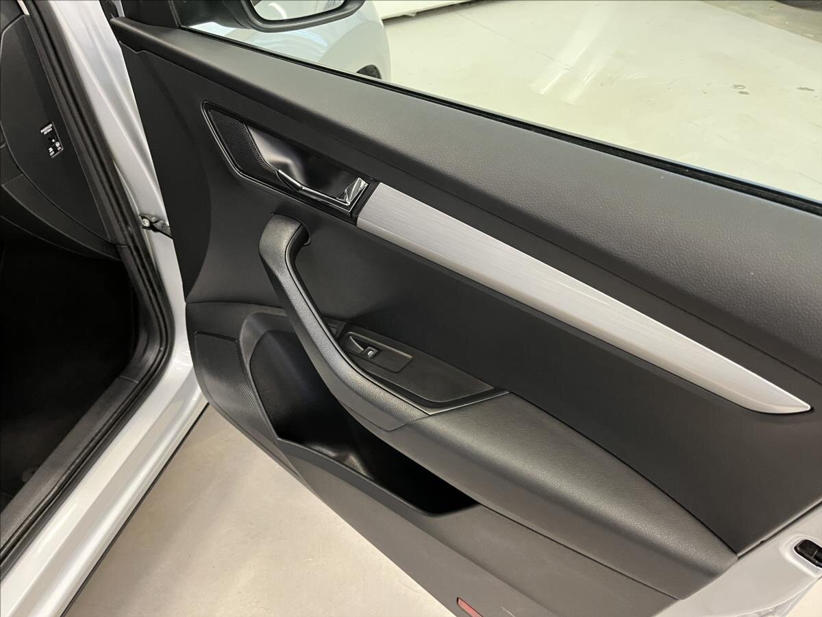 Škoda Karoq SUV / Terénní 1,5 l 110 kw