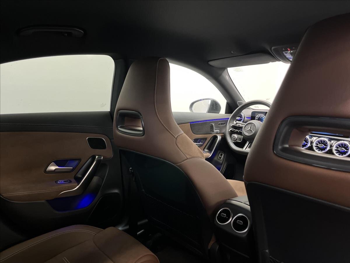 Mercedes-Benz CLA Sedan 2,0 l 110 kw