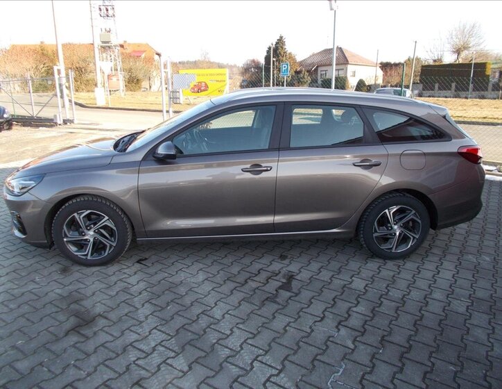 Hyundai i30 Kombi 998,0 88 kw