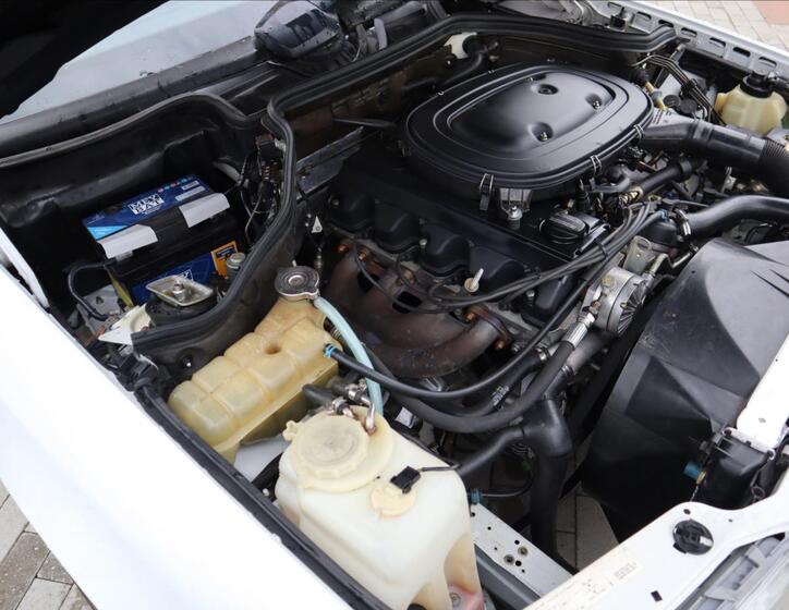 Mercedes-Benz 200 15