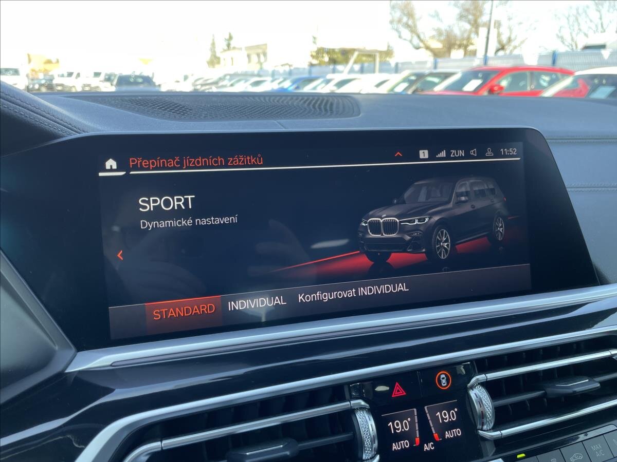 BMW X7 SUV / Terénní 3,0 l 195 kw