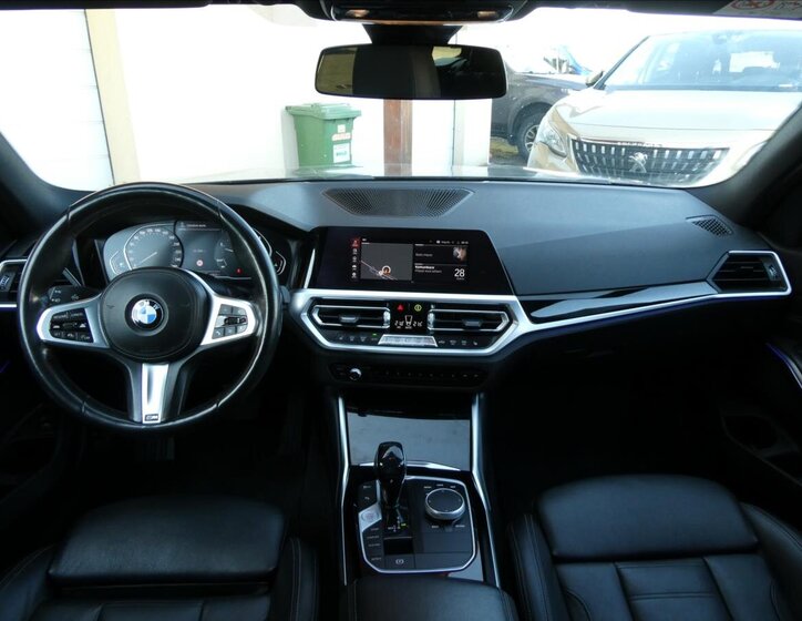 BMW Řada 3 32