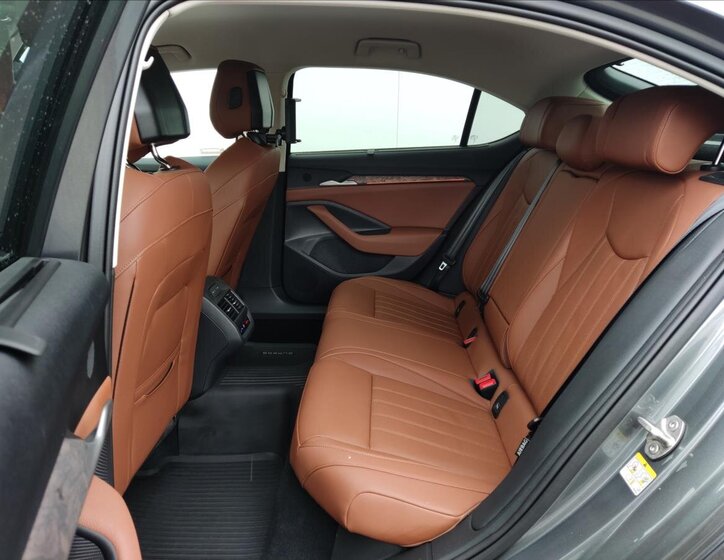 Škoda Superb Liftback 2,0 l 142 kw