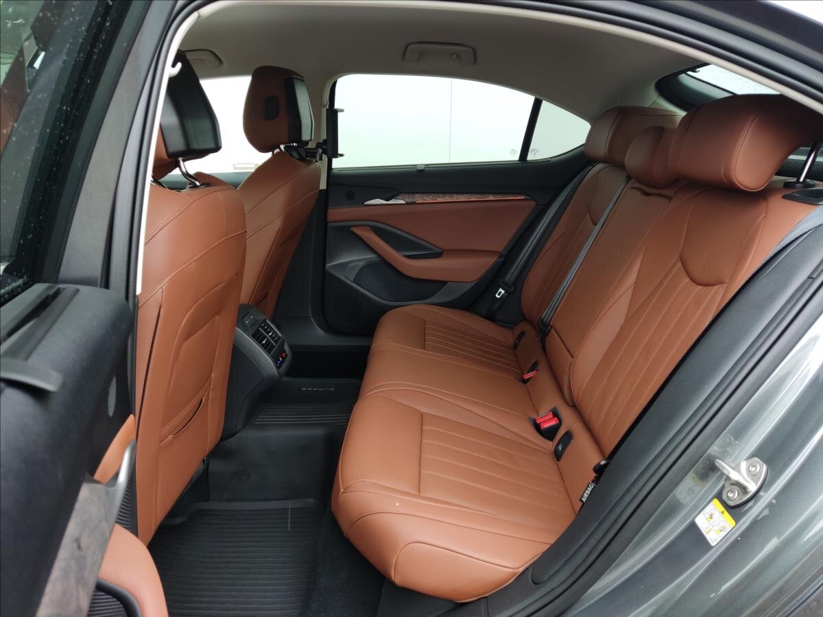 Škoda Superb Liftback 2,0 l 142 kw