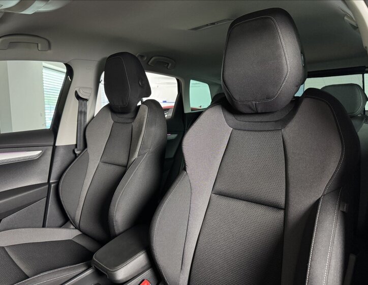 Škoda Karoq SUV / Terénní 2,0 l 85 kw