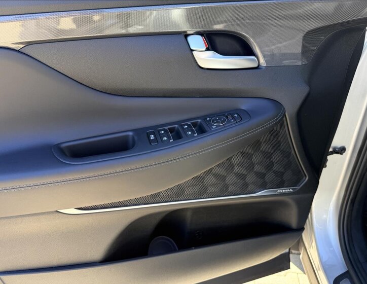 Hyundai Santa Fe SUV / Terénní 2,2 l 142 kw