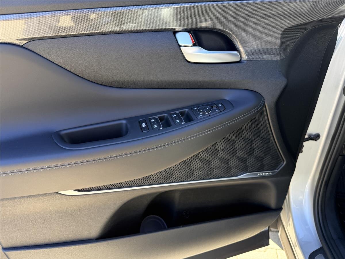 Hyundai Santa Fe SUV / Terénní 2,2 l 142 kw