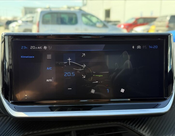 Peugeot 208 Hatchback 1,2 l 74 kw