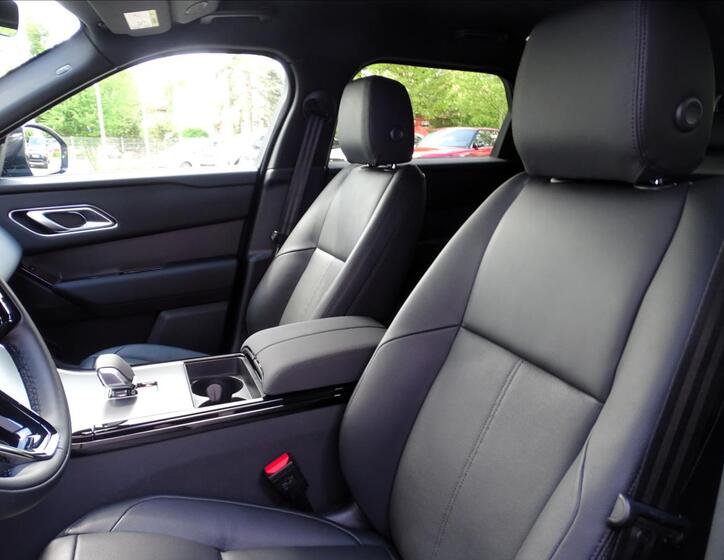 Land Rover Range Rover Velar 12