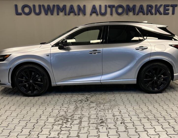 Lexus RX 500h SUV 2,4 l 273 kw