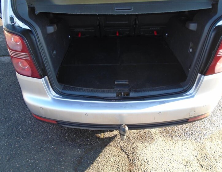 Volkswagen Touran 13