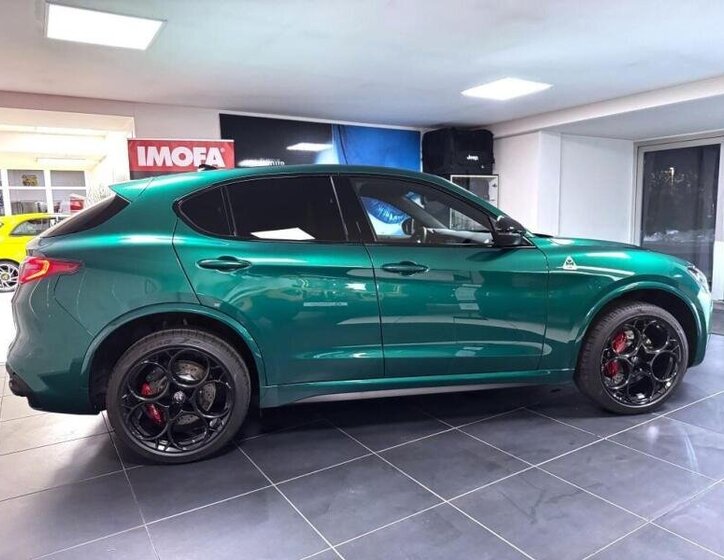 Alfa Romeo Stelvio SUV 2,9 l 382 kw