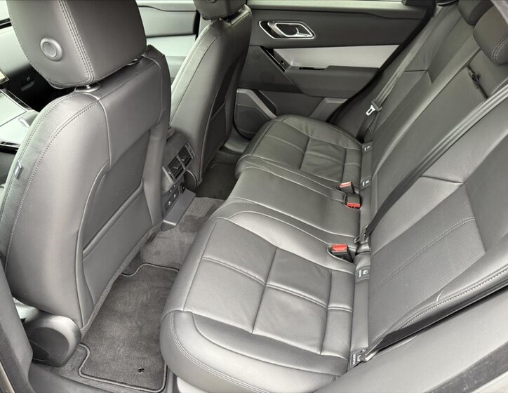 Land Rover Range Rover Velar SUV / Terénní 2,0 l 150 kw