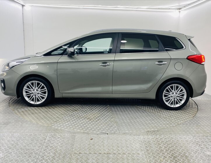 KIA Carens 3