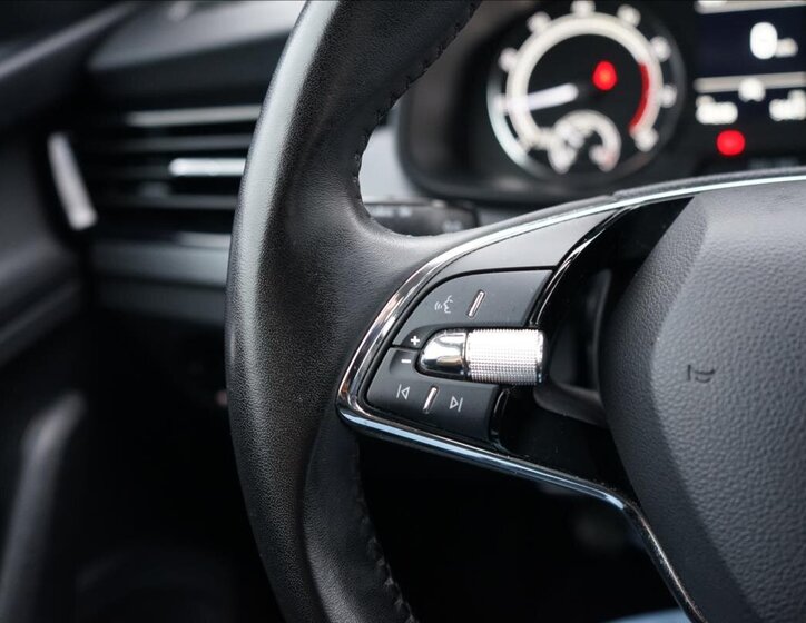 Škoda Kamiq Hatchback 999,0 81 kw