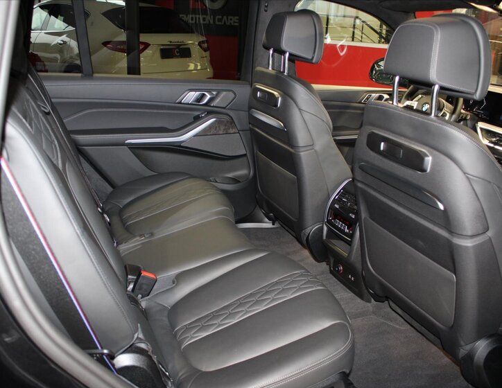 BMW X7 SUV 3,0 l 250 kw