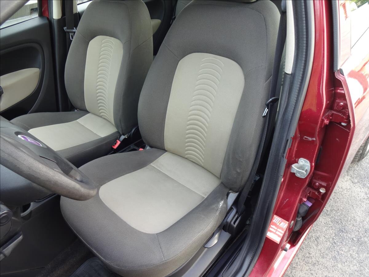 Fiat Linea Sedan / Limuzína 1,4 l 57 kw
