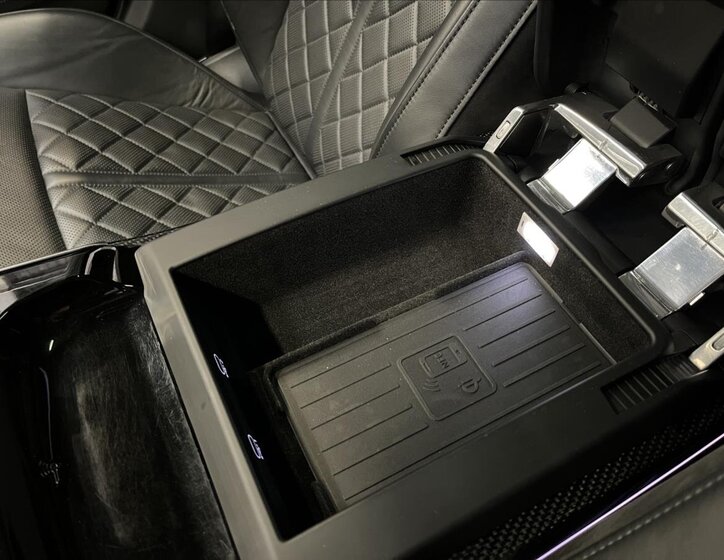 Audi S8 Sedan / Limuzína 4,0 l 420 kw