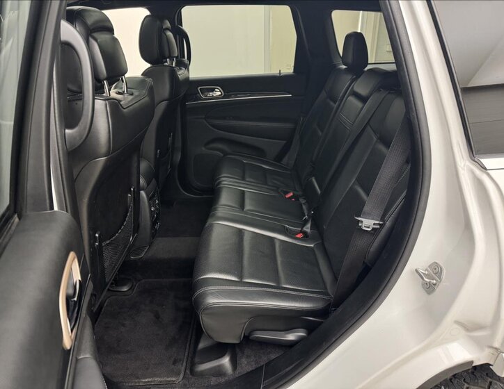 Jeep Grand Cherokee 42