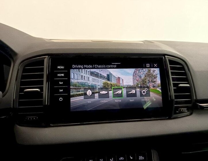 Škoda Karoq SUV / Terénní 1,5 l 110 kw