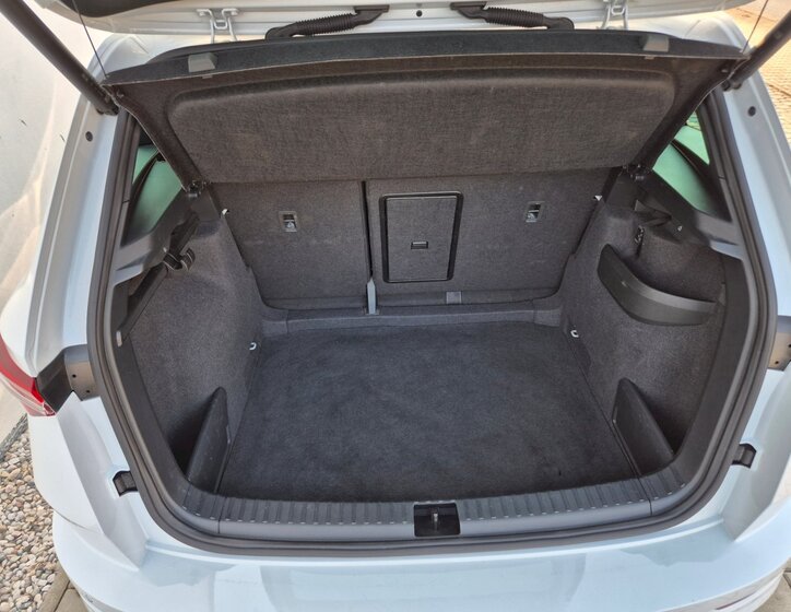 Škoda Karoq SUV / Terénní 1,5 l 110 kw
