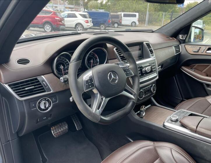 Mercedes-Benz GL 13