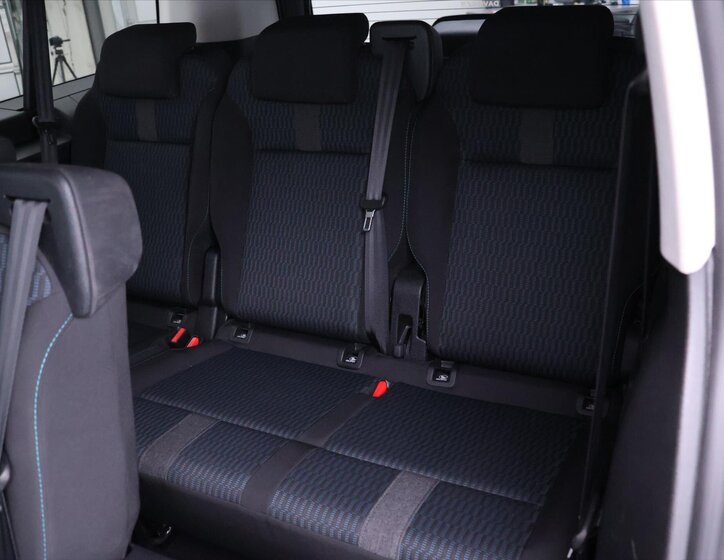 Peugeot Traveller Kombi 2,0 l 130 kw