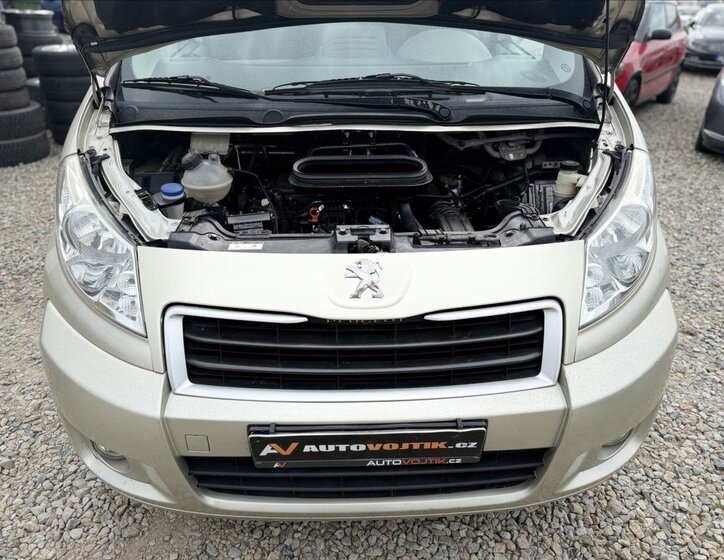 Peugeot Expert MPV 2,0 l 120 kw