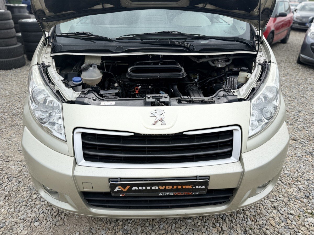 Peugeot Expert MPV 2,0 l 120 kw