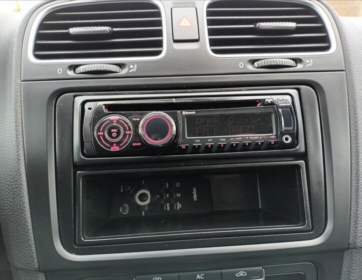 Volkswagen Golf Hatchback 1,4 l 59 kw