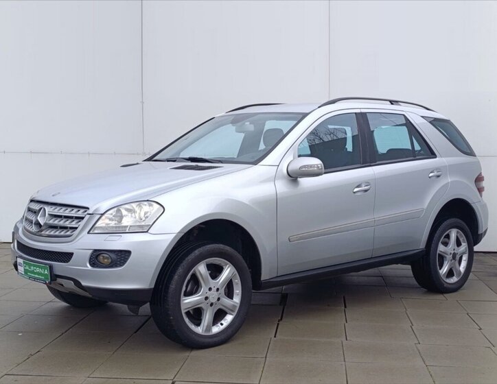 Mercedes-Benz Třídy M SUV / Terénní 3,0 l 165 kw