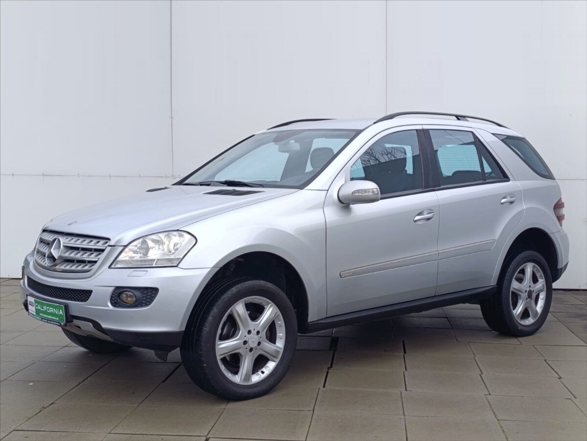 Mercedes-Benz Třídy M SUV / Terénní 3,0 l 165 kw