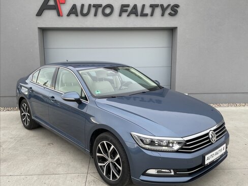 Volkswagen Passat Sedan / Limuzína 1,8 l 132 kw