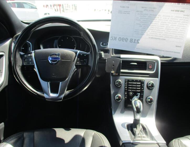 Volvo V60 16