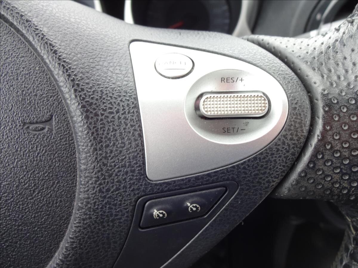 Nissan Juke Hatchback 1,6 l 86 kw