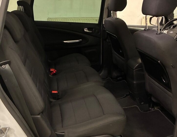 Ford S-MAX MPV 2,0 l 120 kw