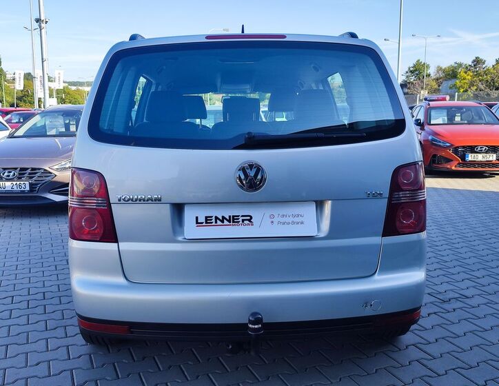 Volkswagen Touran 6