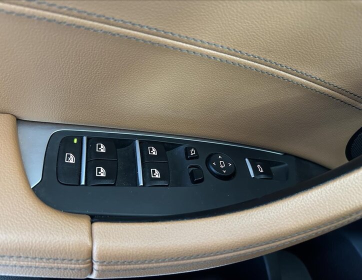 BMW X4 SUV / Terénní 2,0 l 140 kw