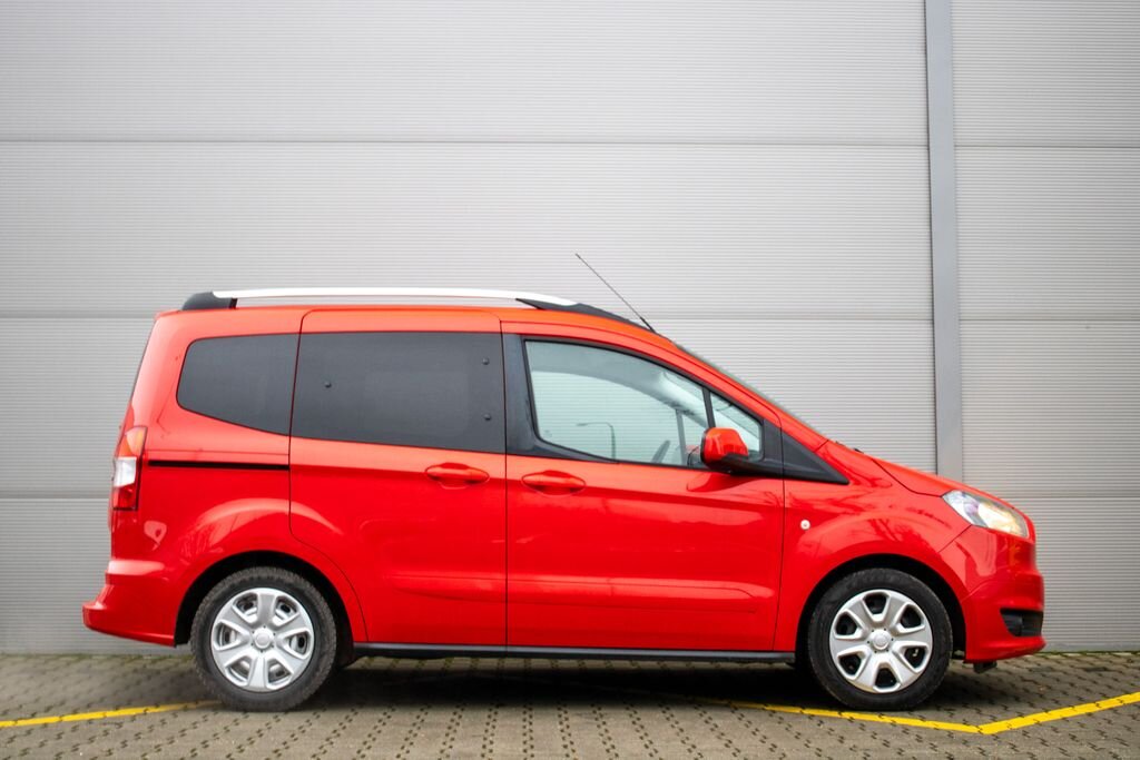 Ford Tourneo Courier MPV 998,0 74 kw