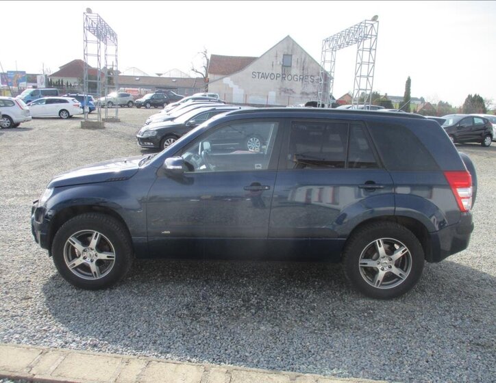 Suzuki Grand Vitara SUV / Terénní 2,4 l 124 kw