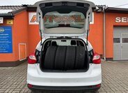 Ford Focus Hatchback 998,0 92 kw